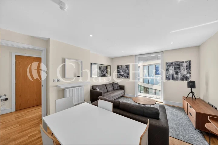 Flat Millharbour in Greater London
