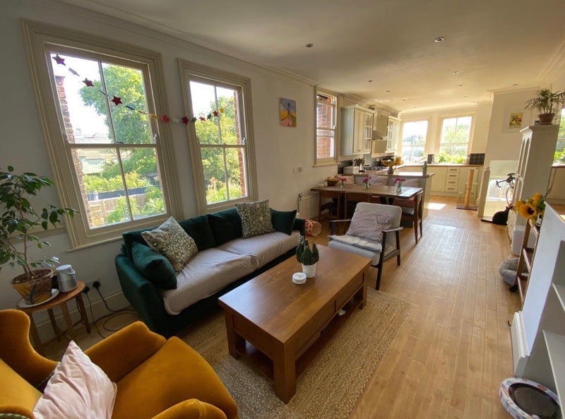 Room Cavendish Road in Greater London