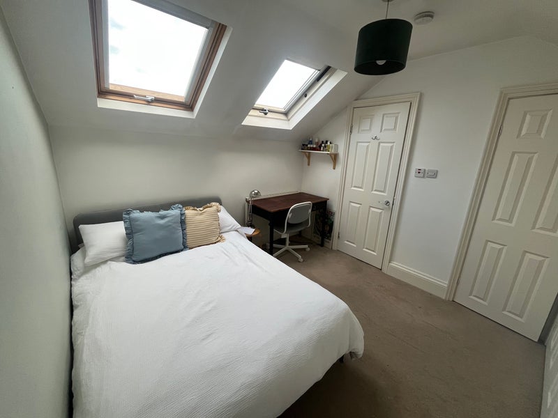 Room Cavendish Road in Greater London