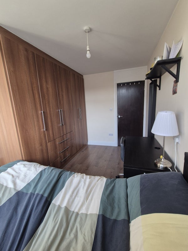 Room Lucey Way in Greater London