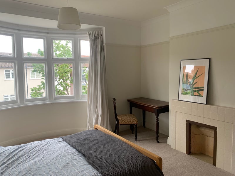 House Glennie Road in Greater London