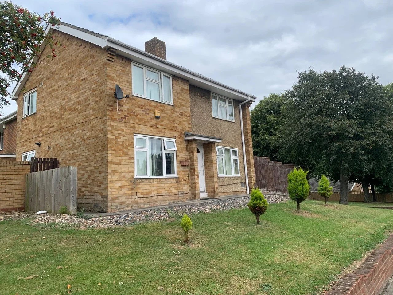 House Holyrood Close in Thornaby-on-Tees