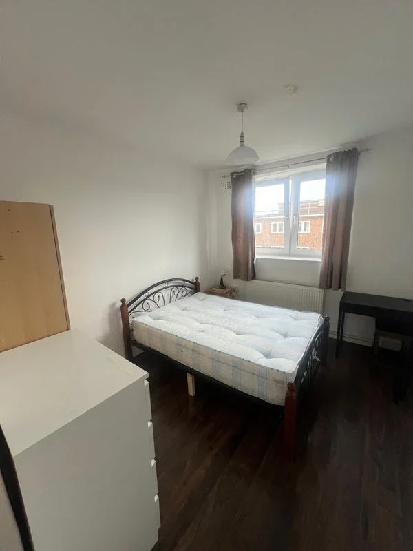 Room Canrobert Street in Greater London