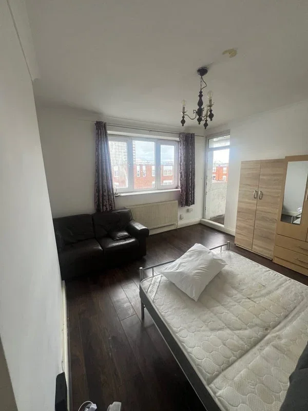 Room Canrobert Street in Greater London