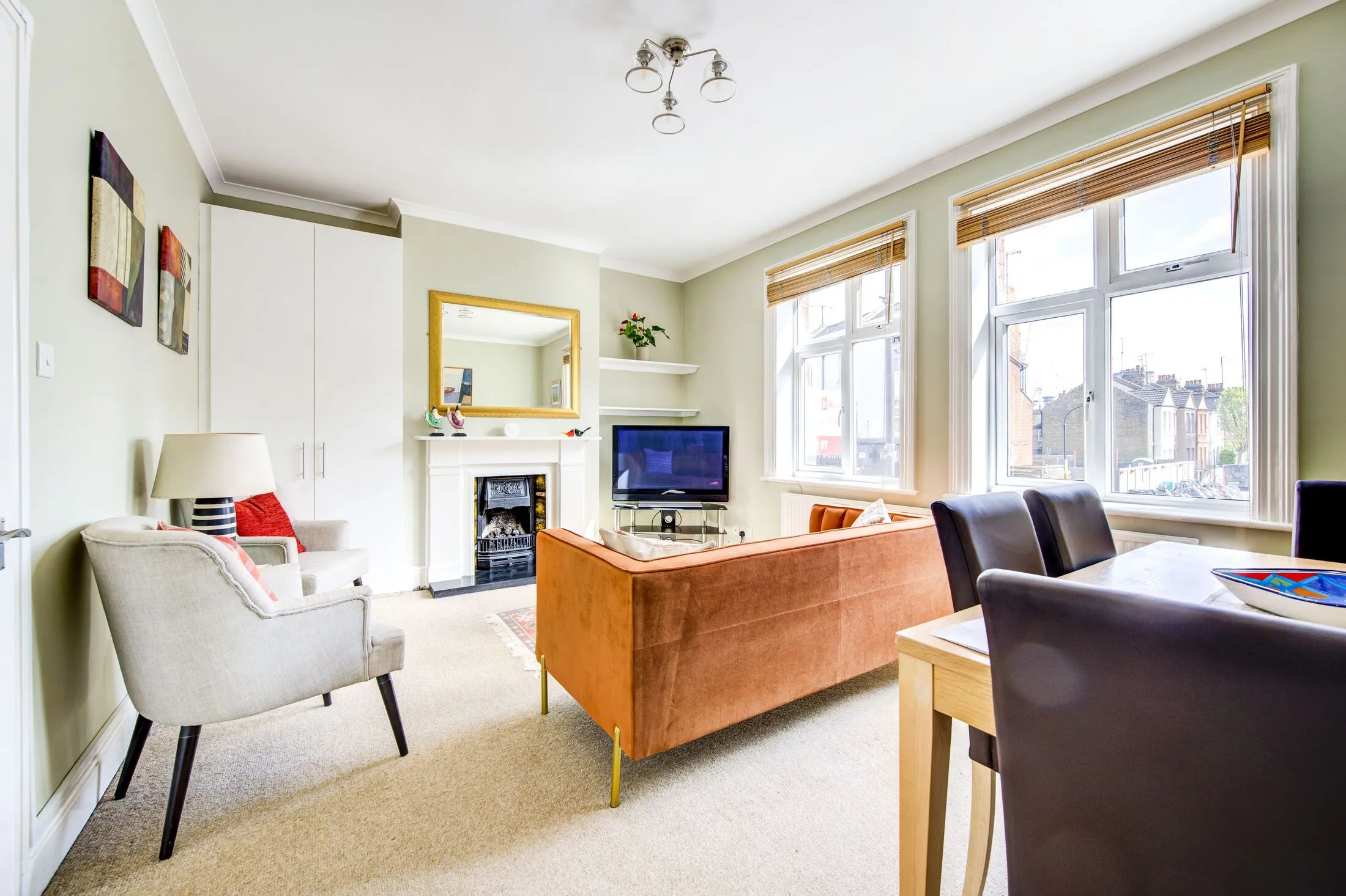 Flat Fulham Palace Road in Greater London