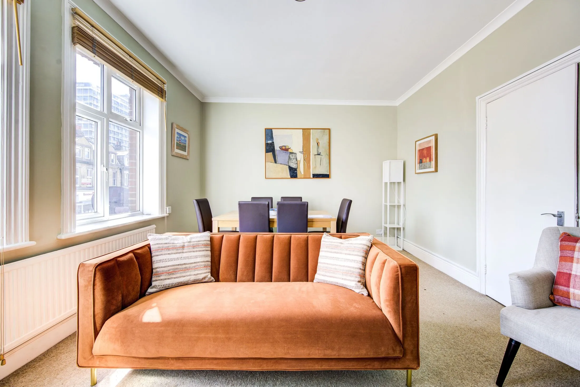 Flat Fulham Palace Road in Greater London