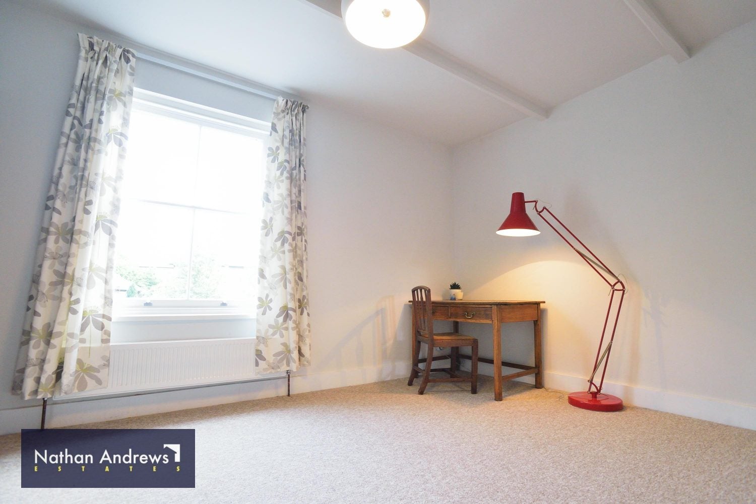 Flat Mortimer Square in London