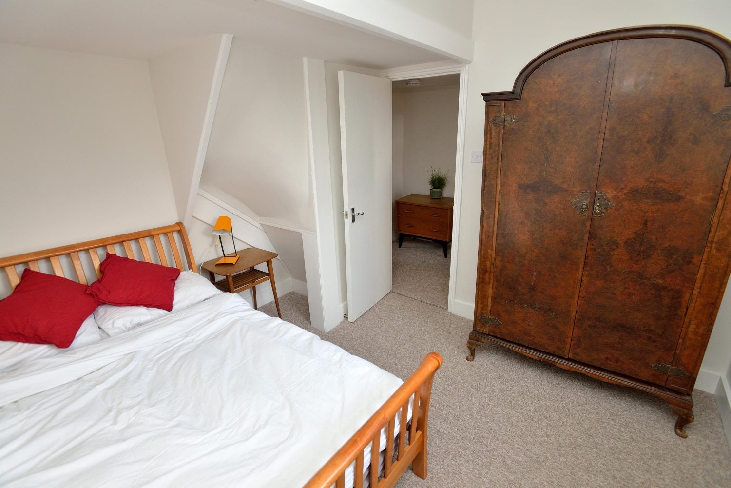 Flat Mortimer Square in London