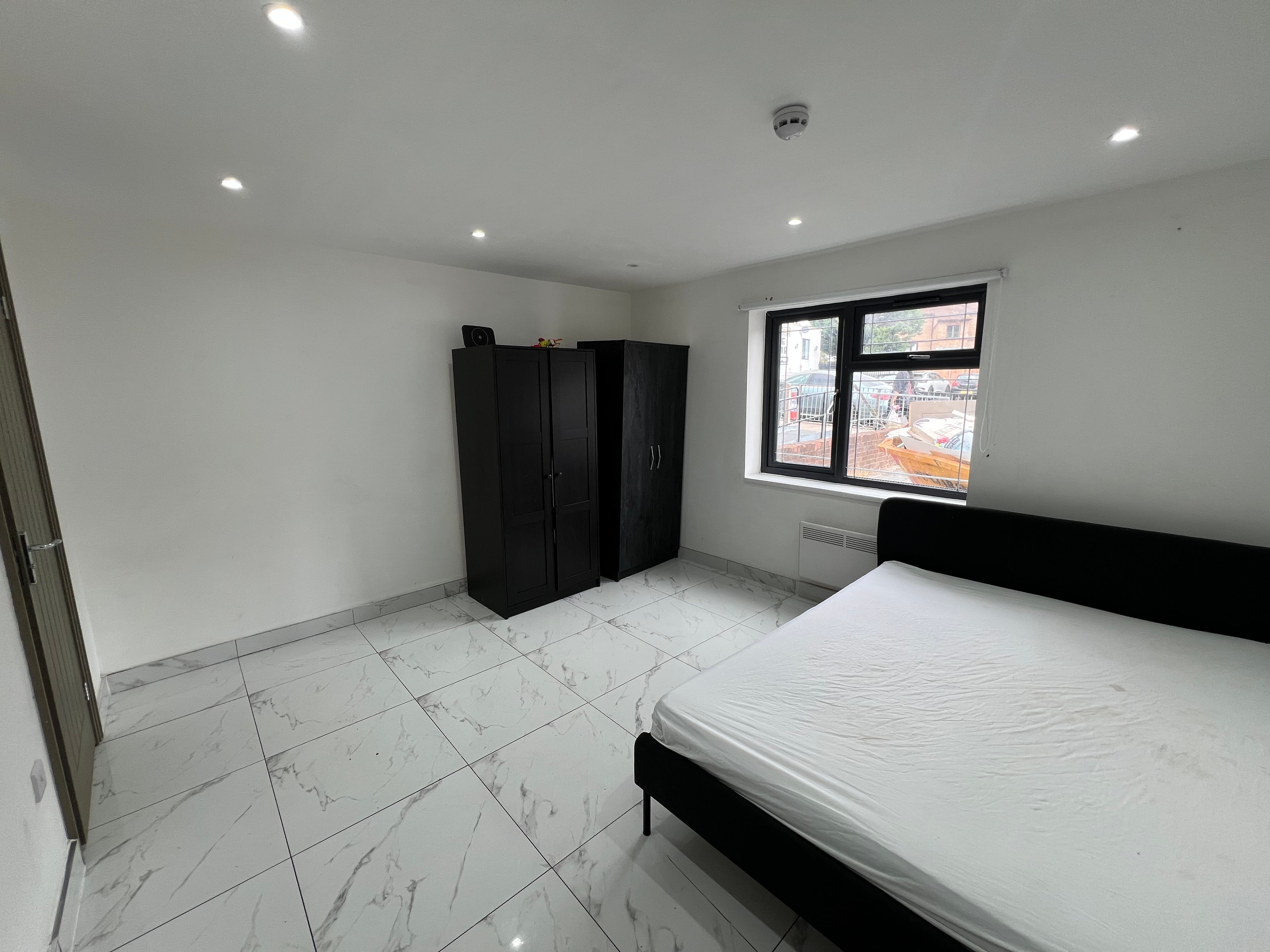 Room Norwood Road in Greater London