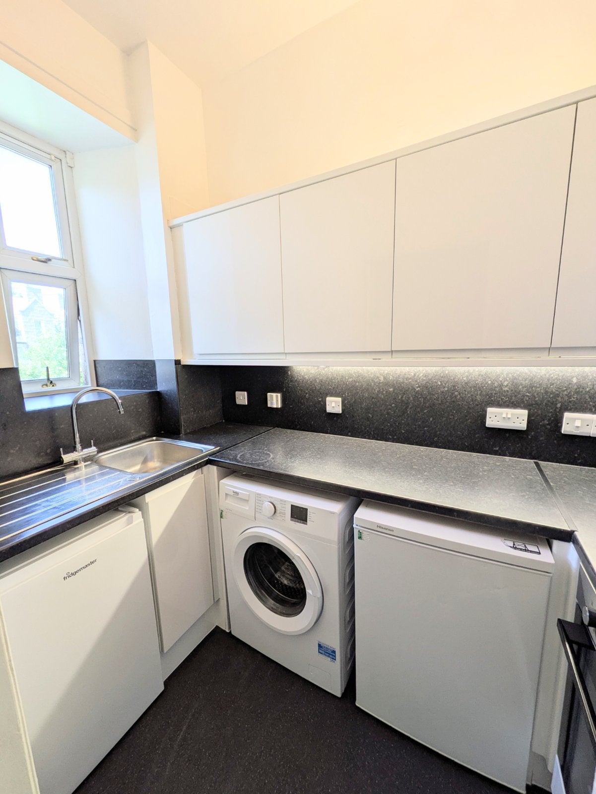 Flat Whitehall Place in Aberdeen City