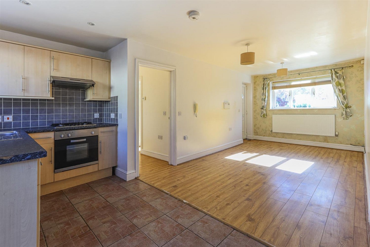 Flat Deemuir Square in Cardiff