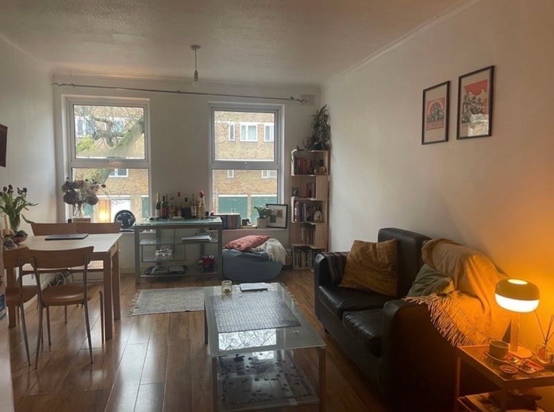 Room Yalding Road in Greater London