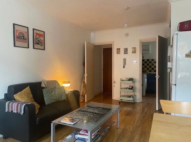 Room Yalding Road in Greater London