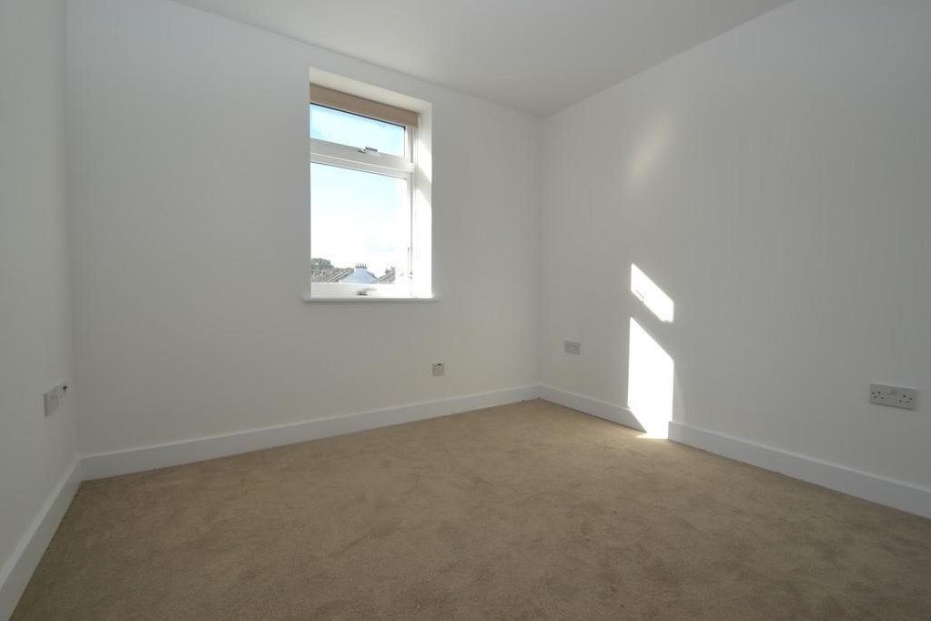 Flat Springfield Place in Greater London