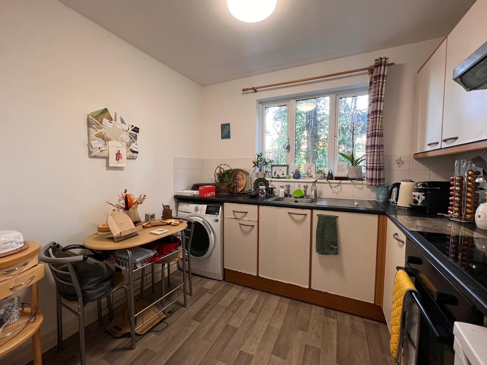 Flat Westmoreland Court in Wealden