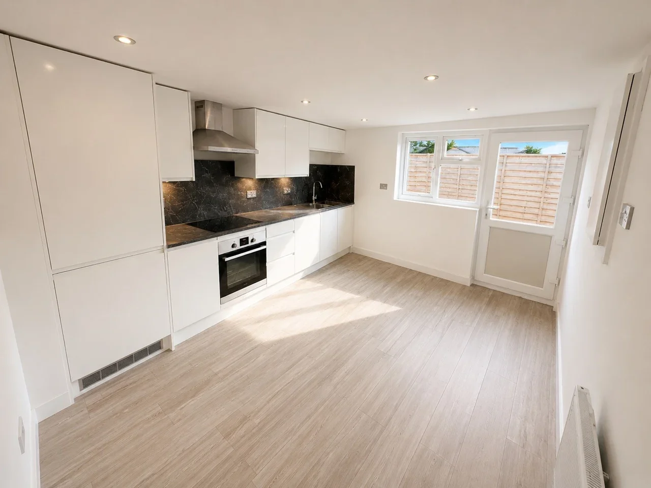 Flat Cuckoo Hall Lane in Greater London