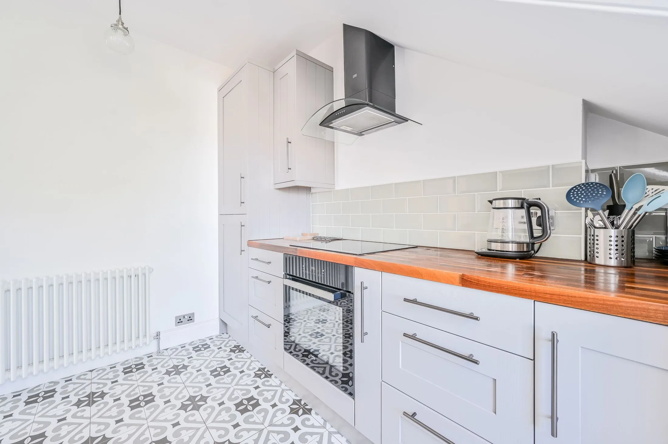 Flat Charlton Road in Greater London