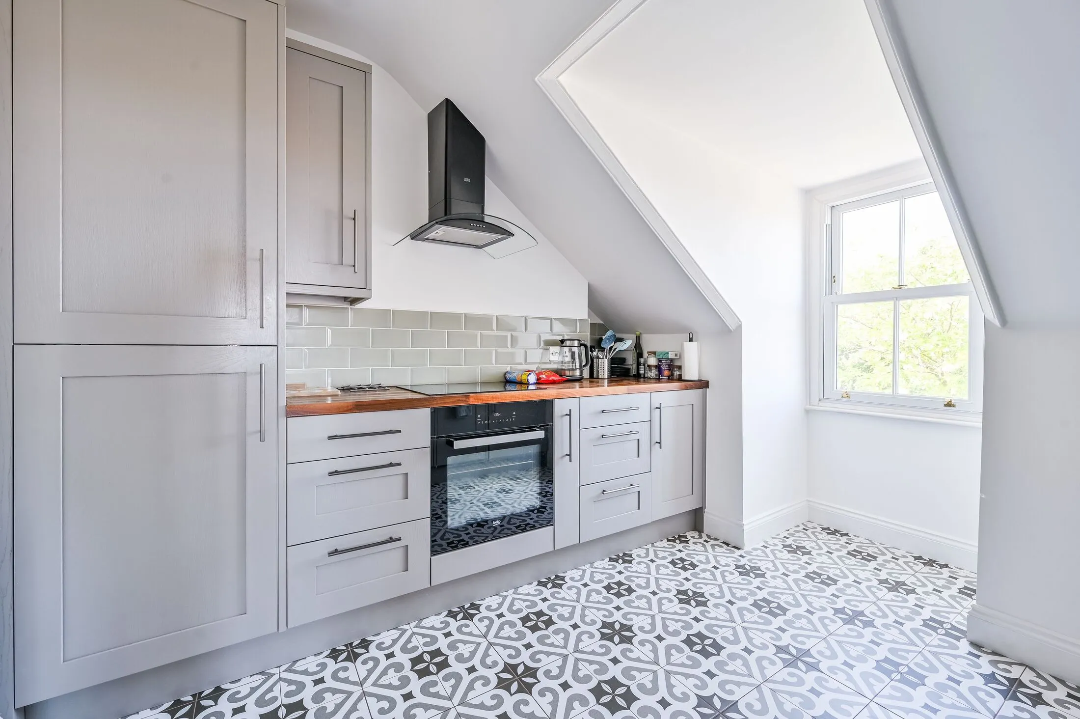 Flat Charlton Road in Greater London