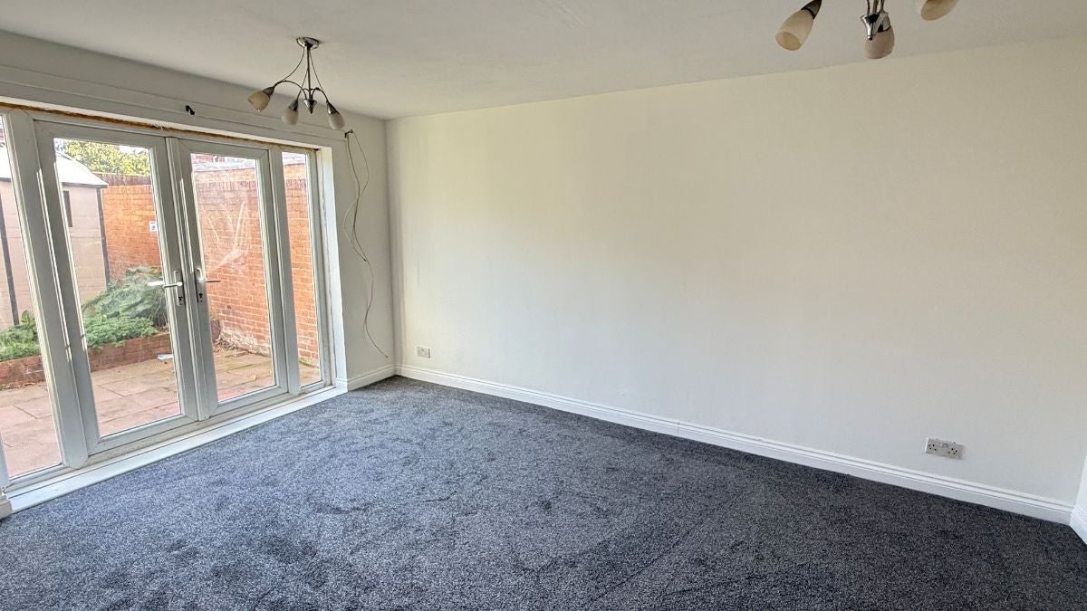 House Brookhill Close in Bloxwich