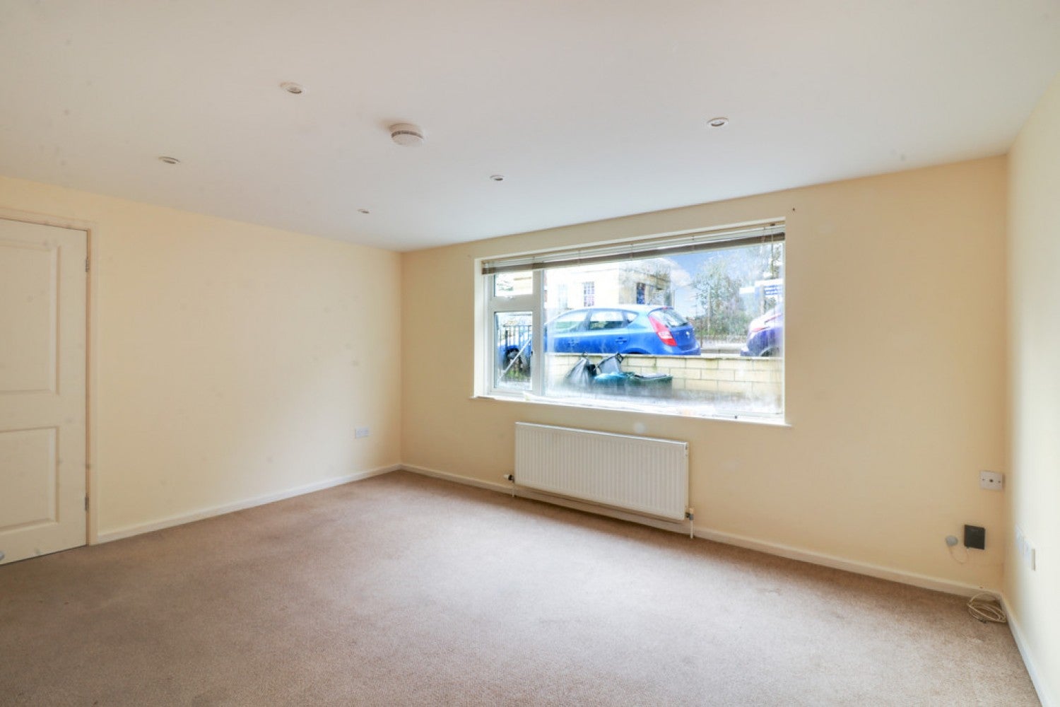 Flat Weston Lane in Bath