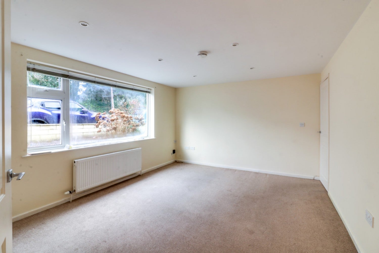 Flat Weston Lane in Bath