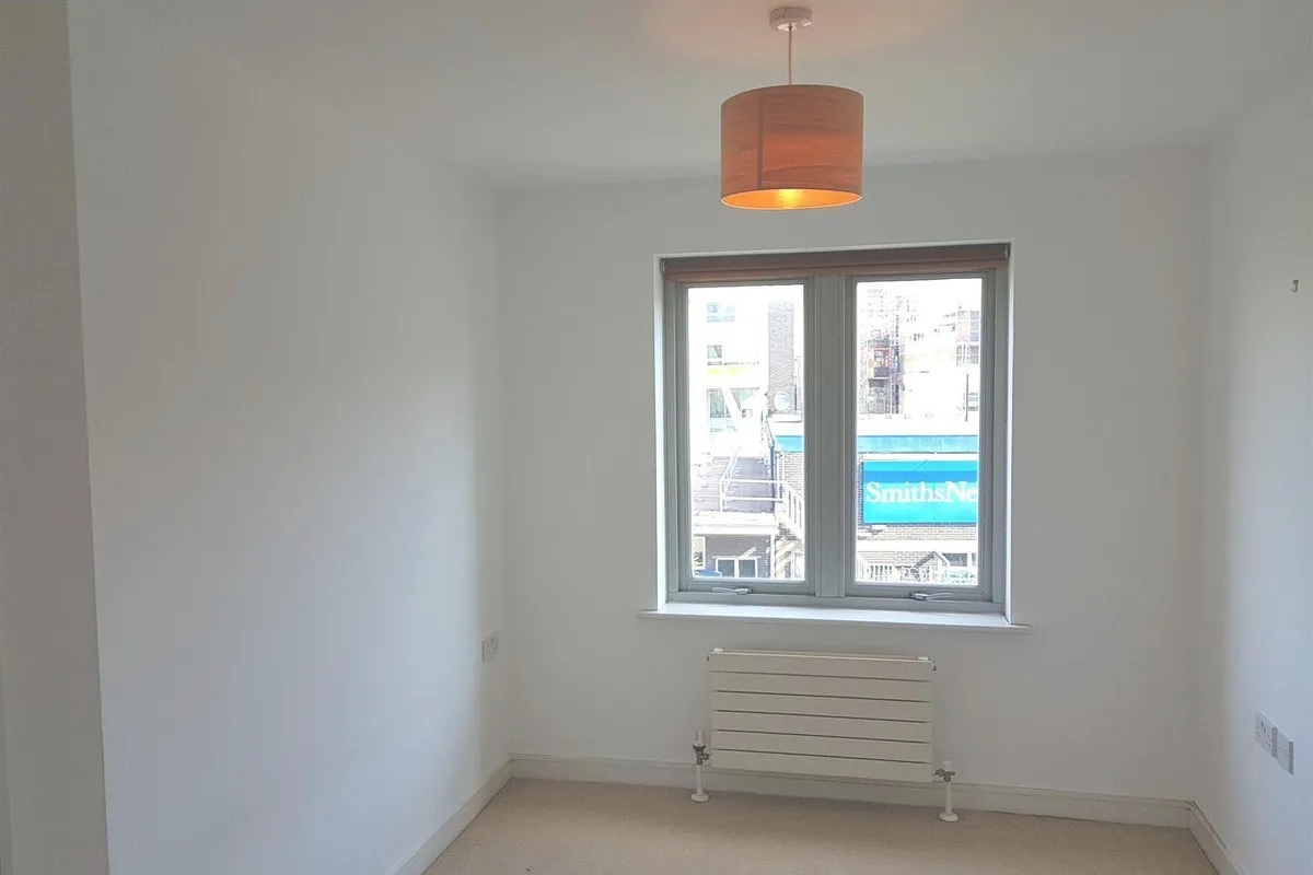 Flat Hunt Close in Greater London