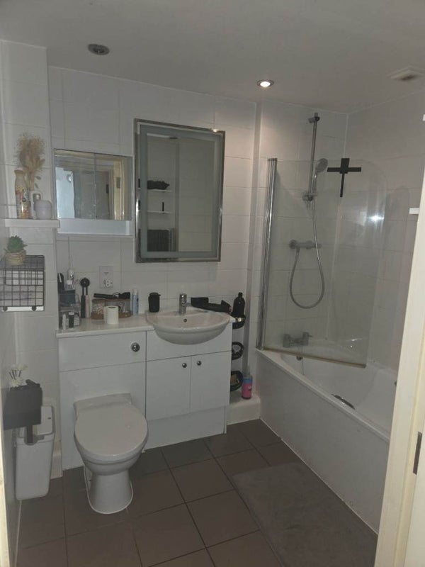 Room Apple Grove in Greater London