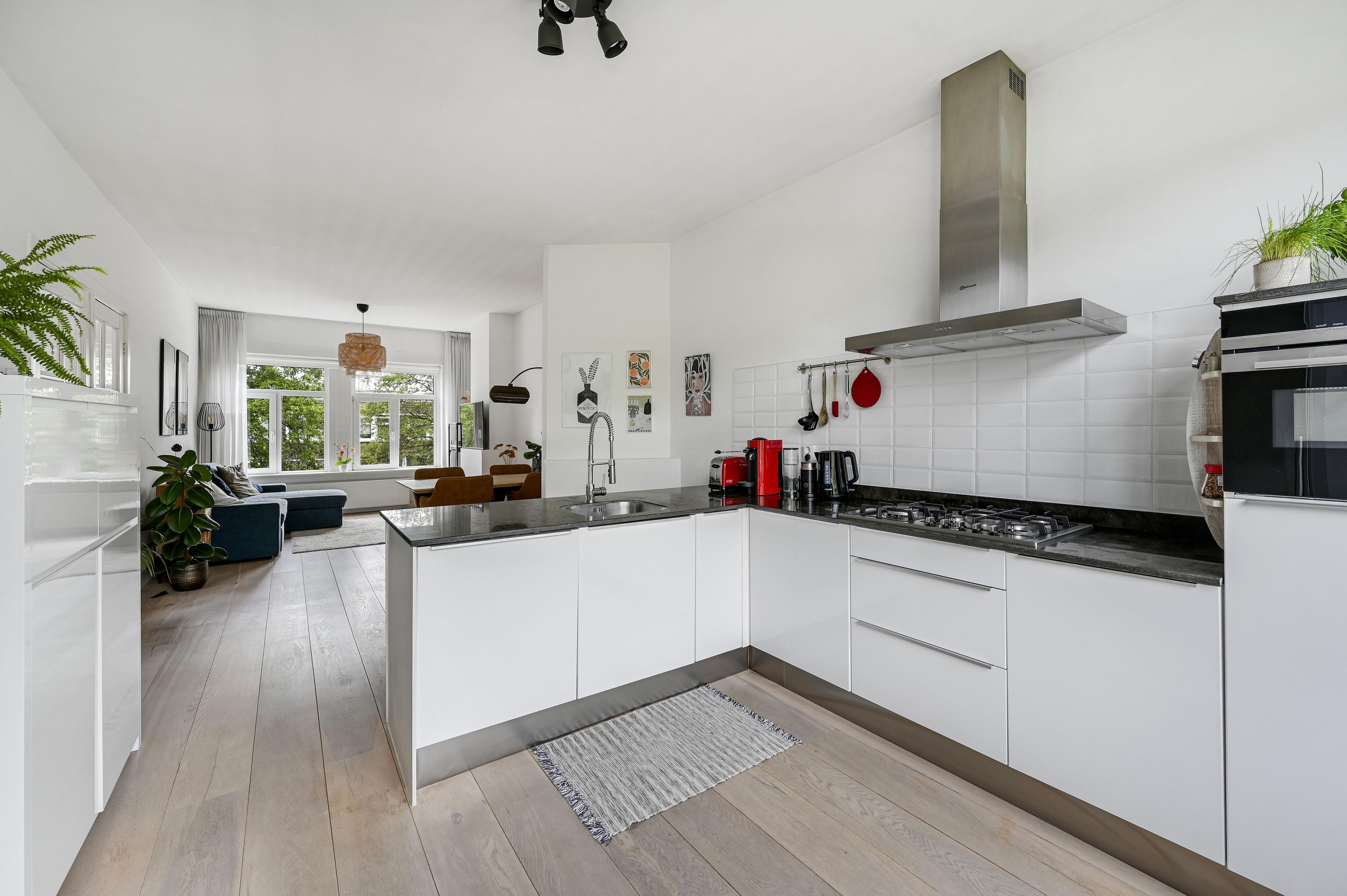 Appartement te koop: Koningin Wilhelminalaan 122, Voorburg