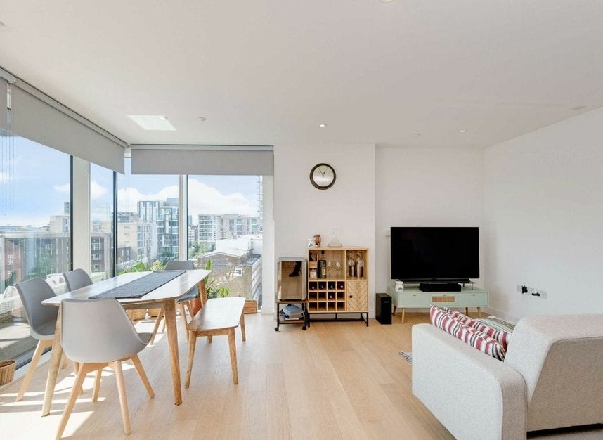 Flat Woodberry Grove in Greater London