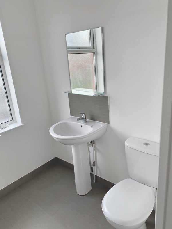 Room Staniforth Road in Sheffield