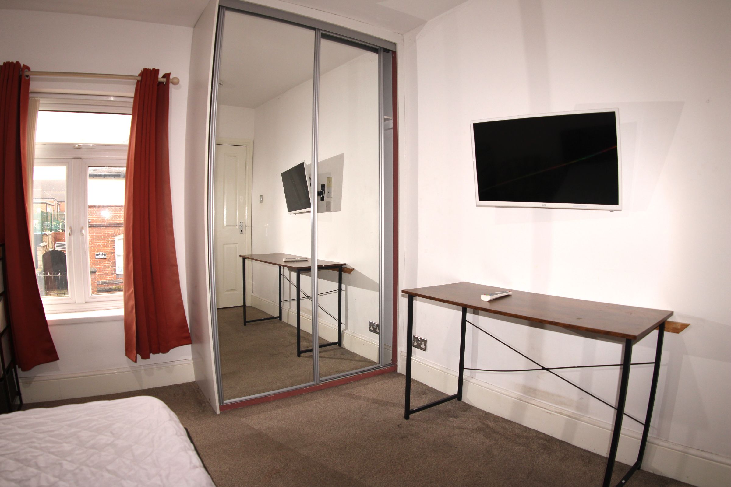 Room Stanfield Road in Stoke-on-Trent