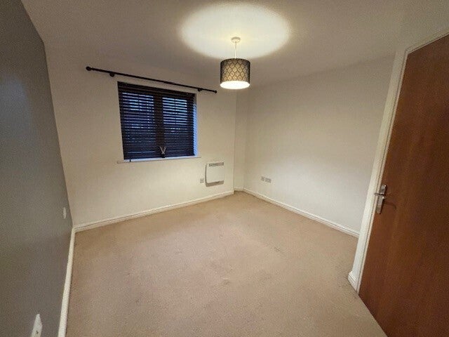 Flat Village Drive in Gorseinon