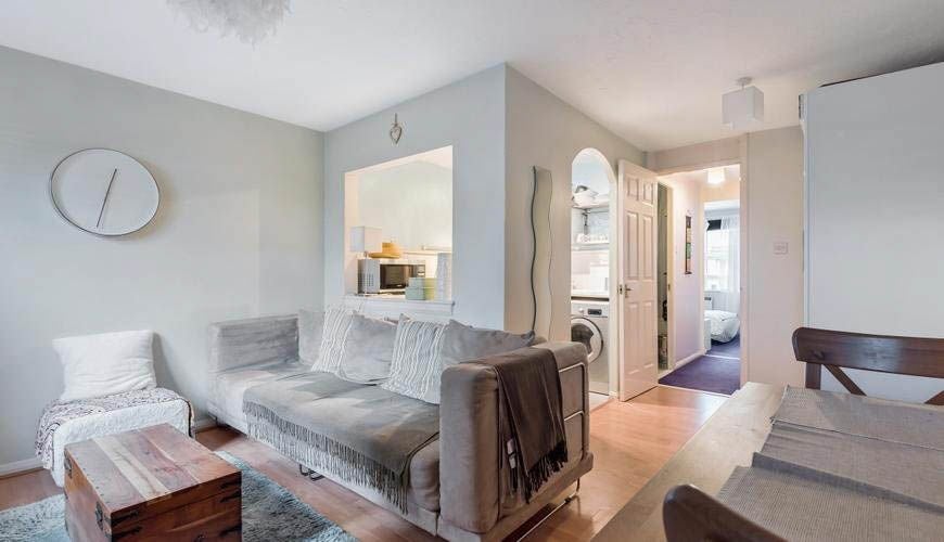 Flat Burnham Close in Greater London