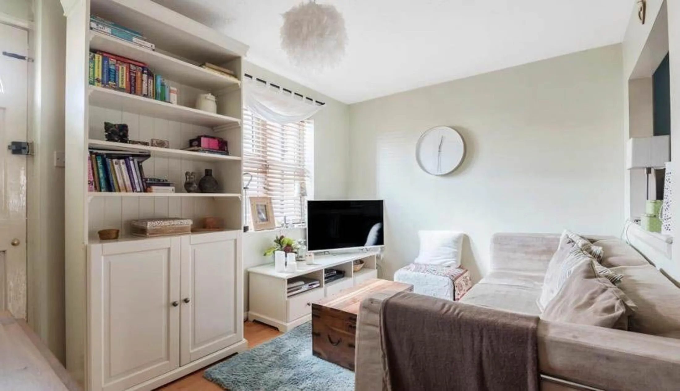Flat Burnham Close in Greater London