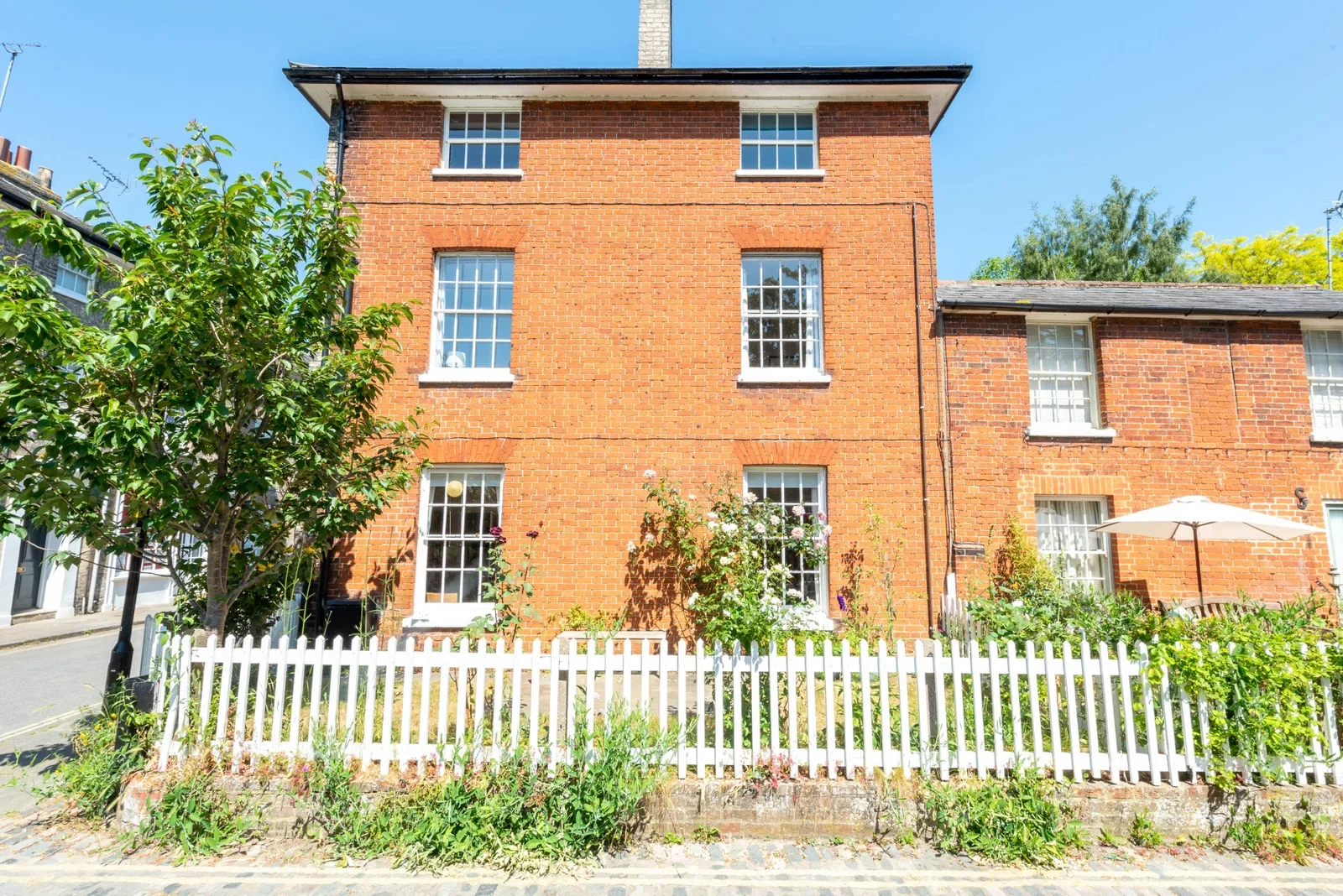 Flat Queen Street in Babergh