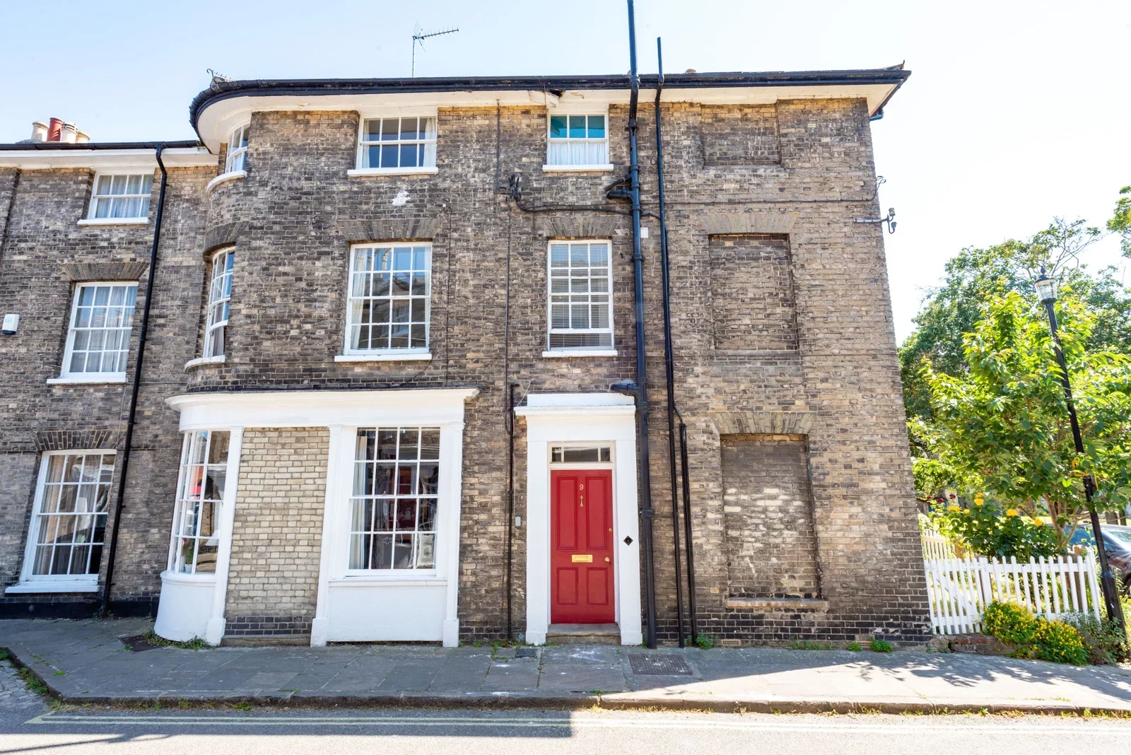 Flat Queen Street in Babergh