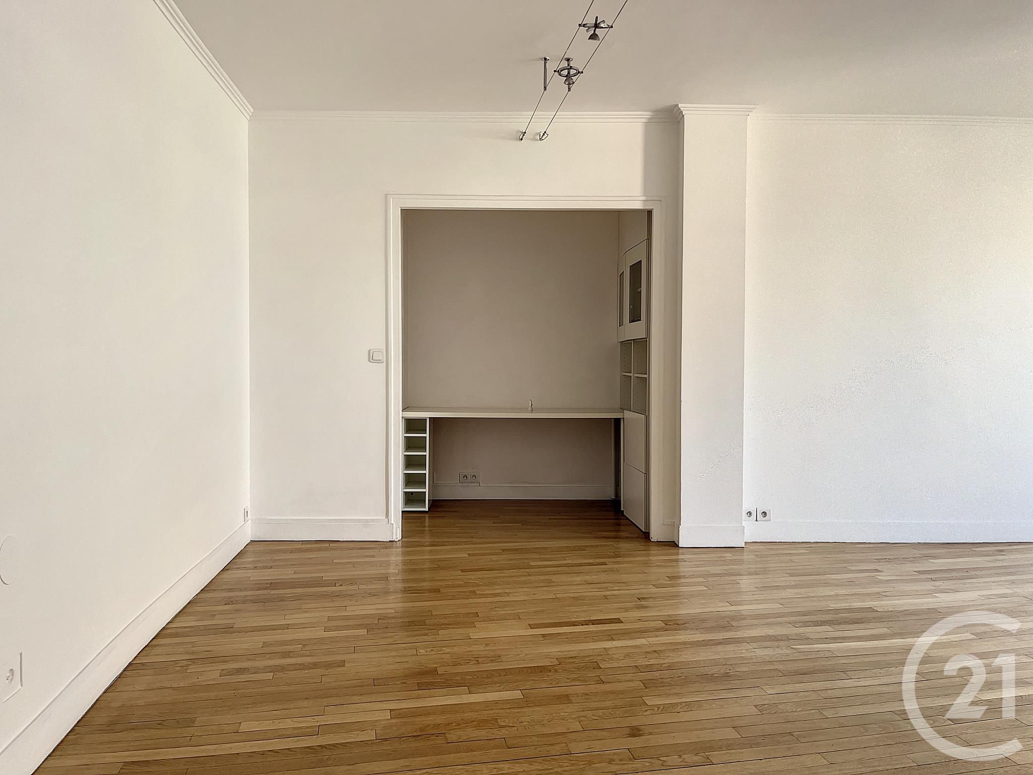 Appartement Rue du Val d'Or à Suresnes