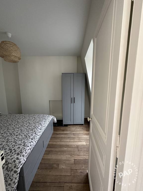 Flat Place du Général Kœnig in Paris
