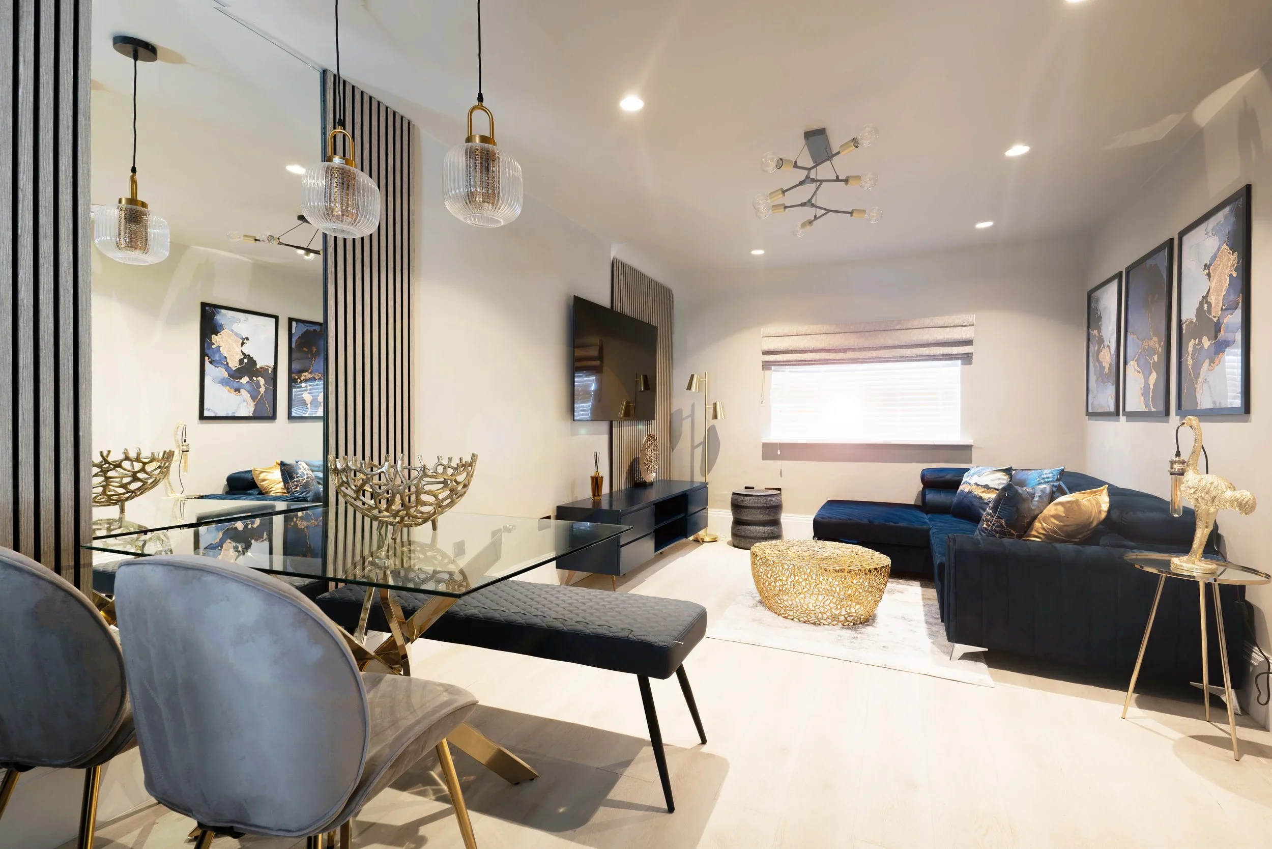 Flat Bath Road in Greater London