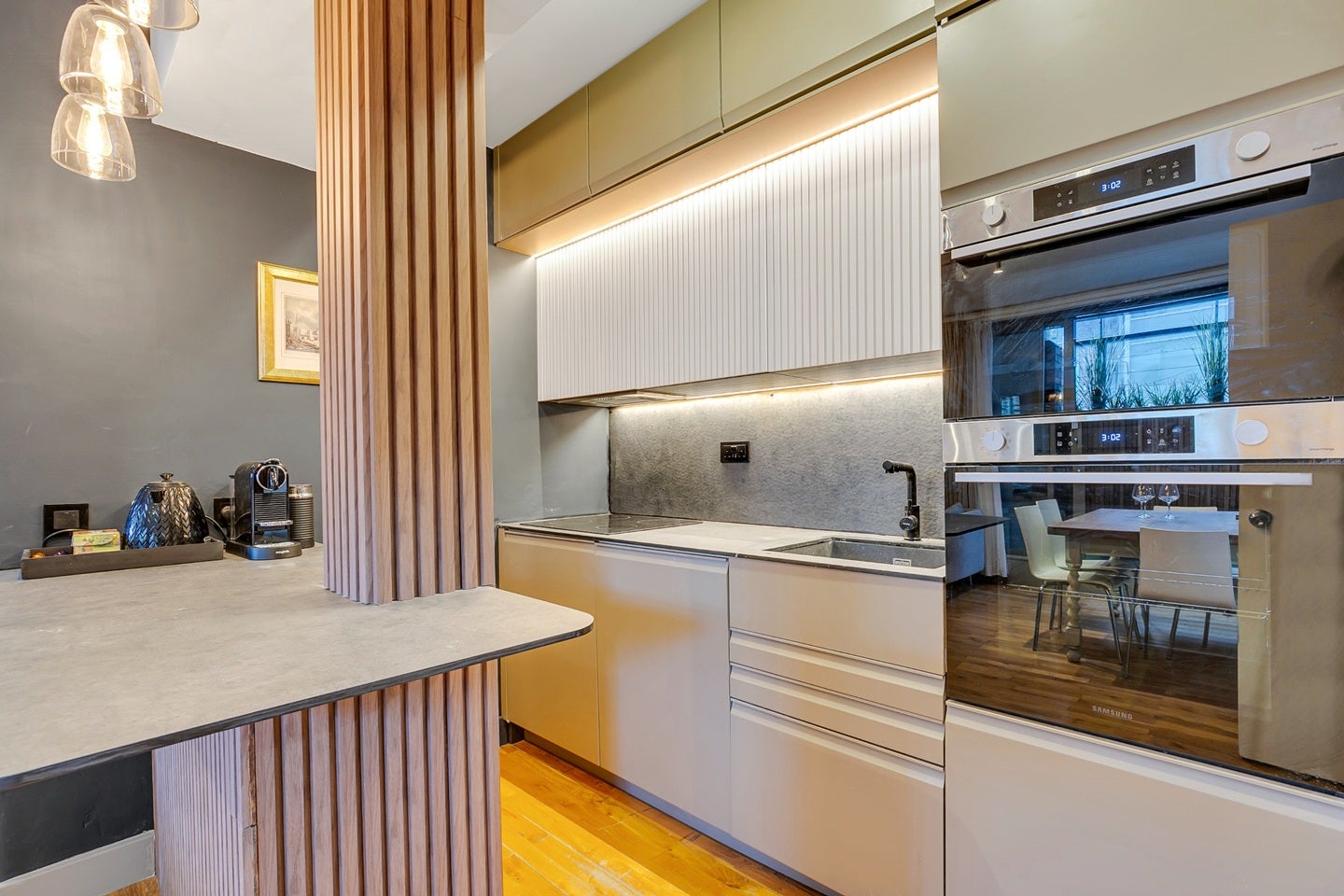 Flat Tanner Street in Greater London