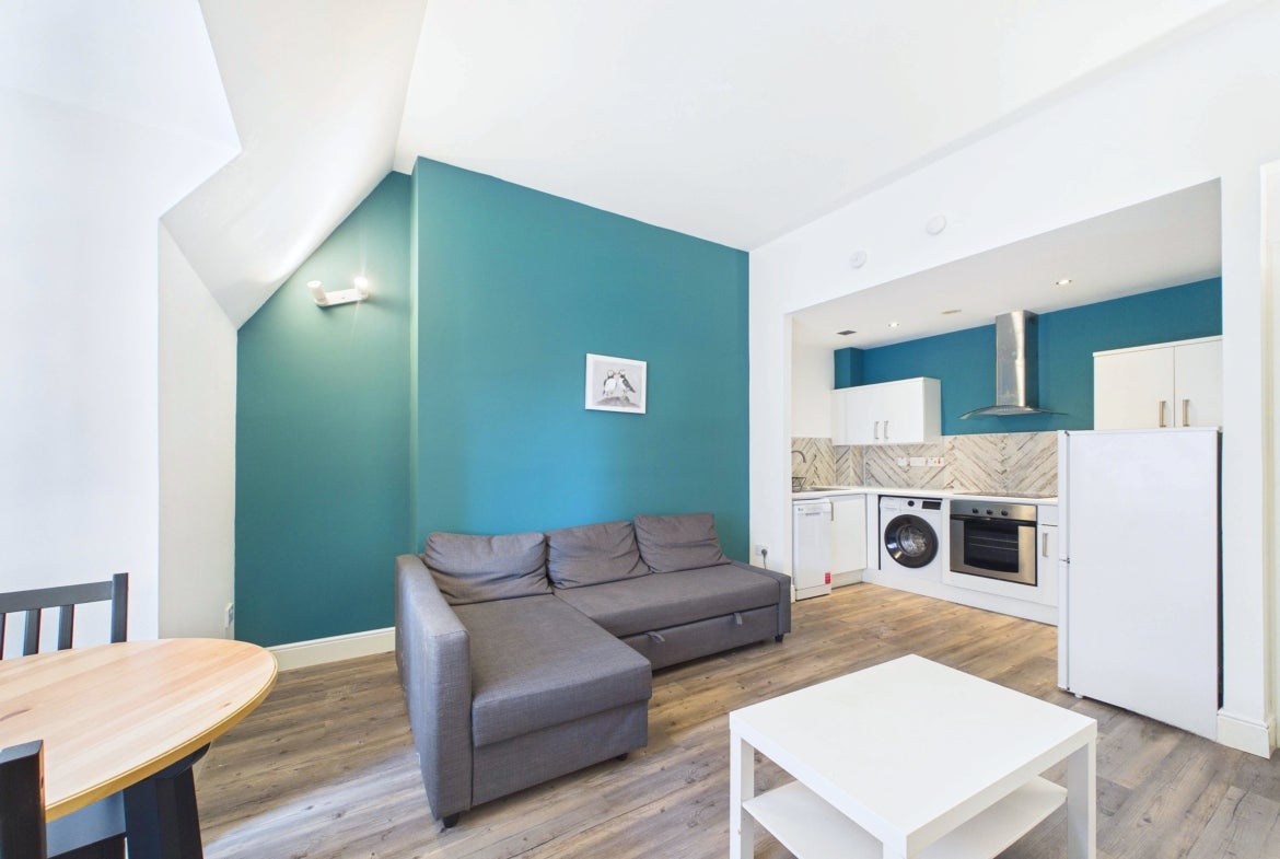 Flat West Regent Street in Glasgow
