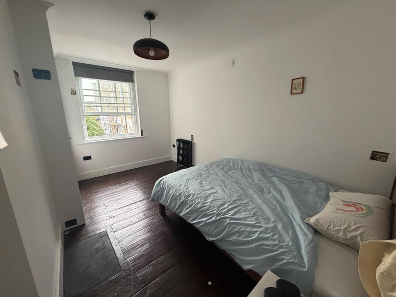 Room Rainhill Way in Greater London