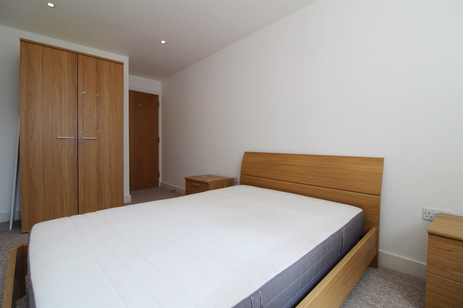Flat Garrard Street in Reading