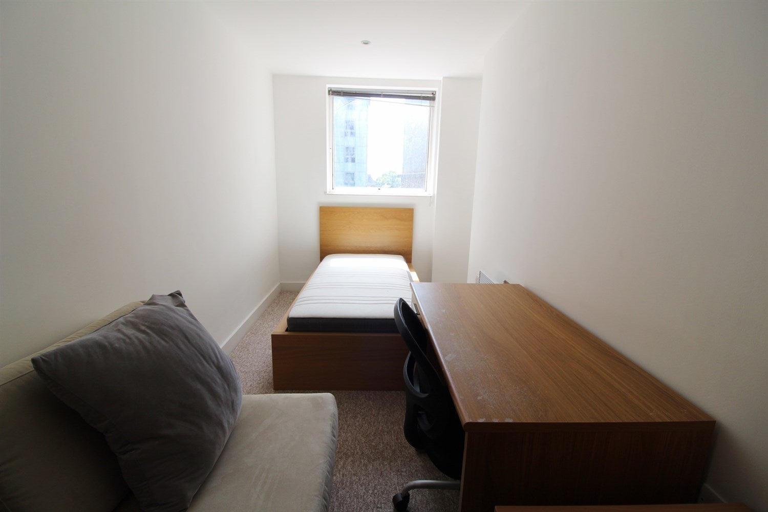 Flat Garrard Street in Reading