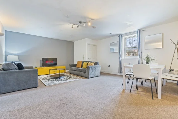 Flat Cavendish Court in Derby