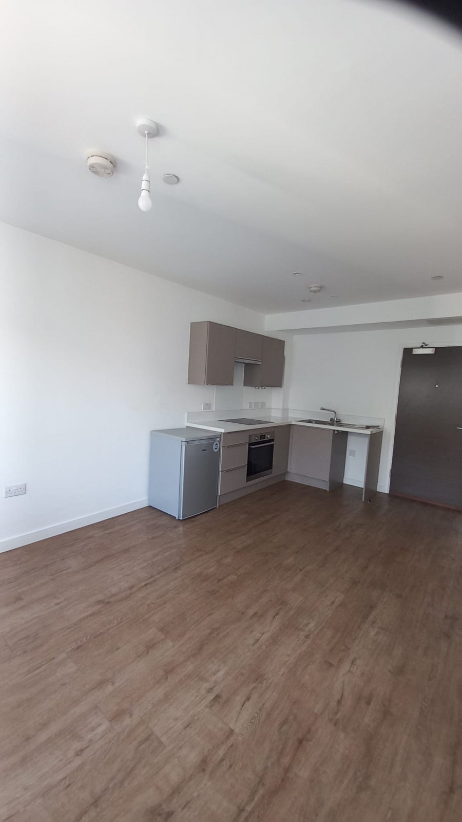 Flat Victoria Avenue in Southend-on-Sea