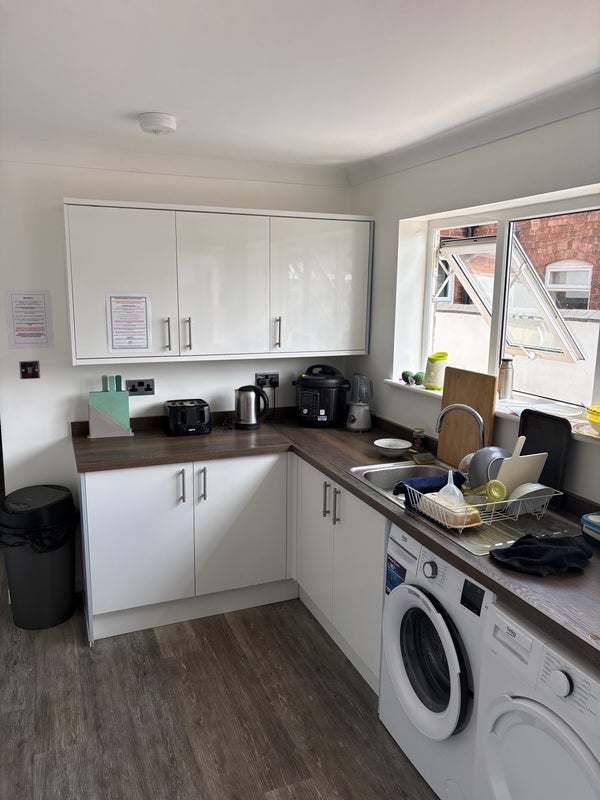 Room Alexandra Road in Stafford
