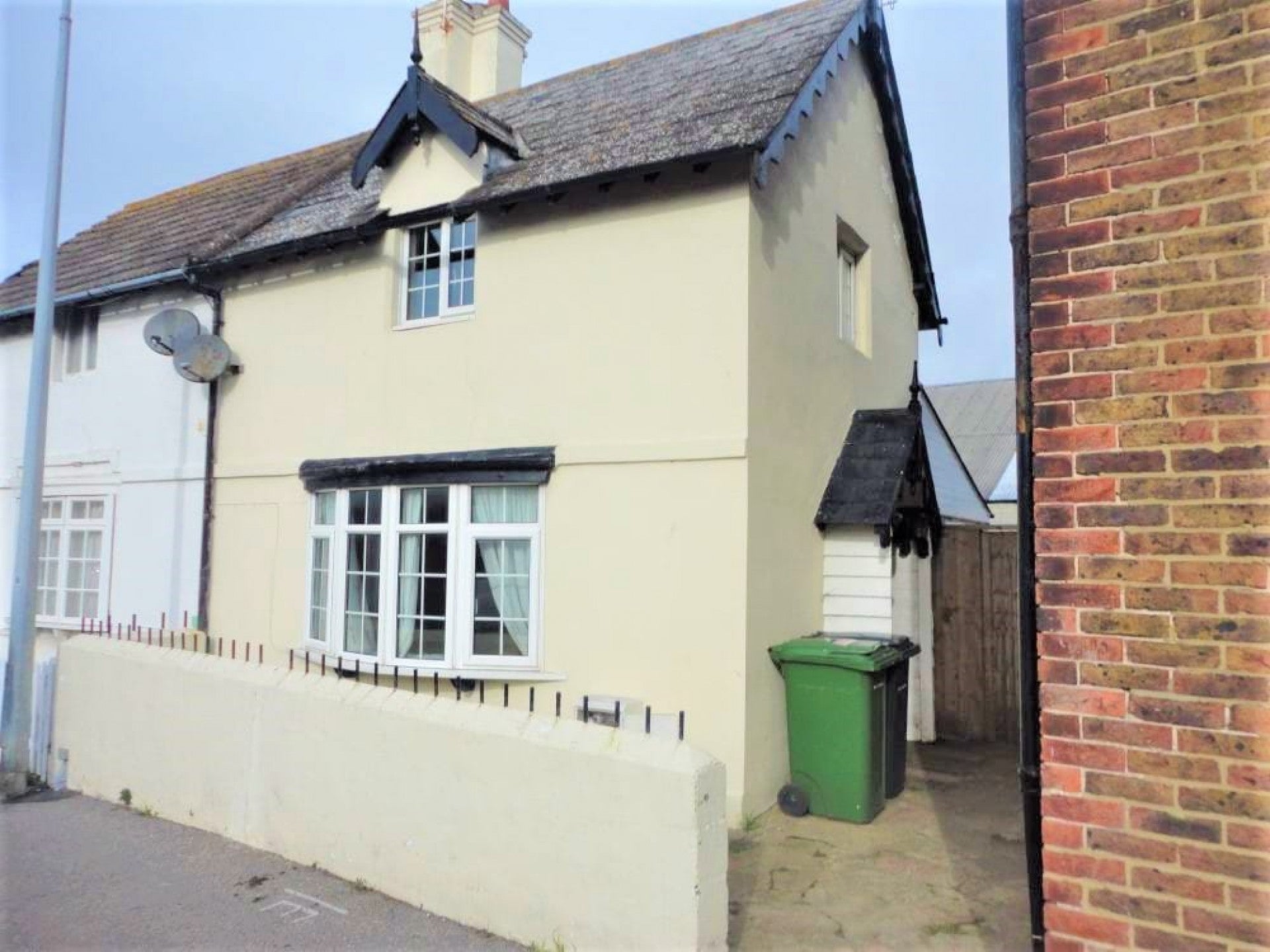 House Station Road in Rother