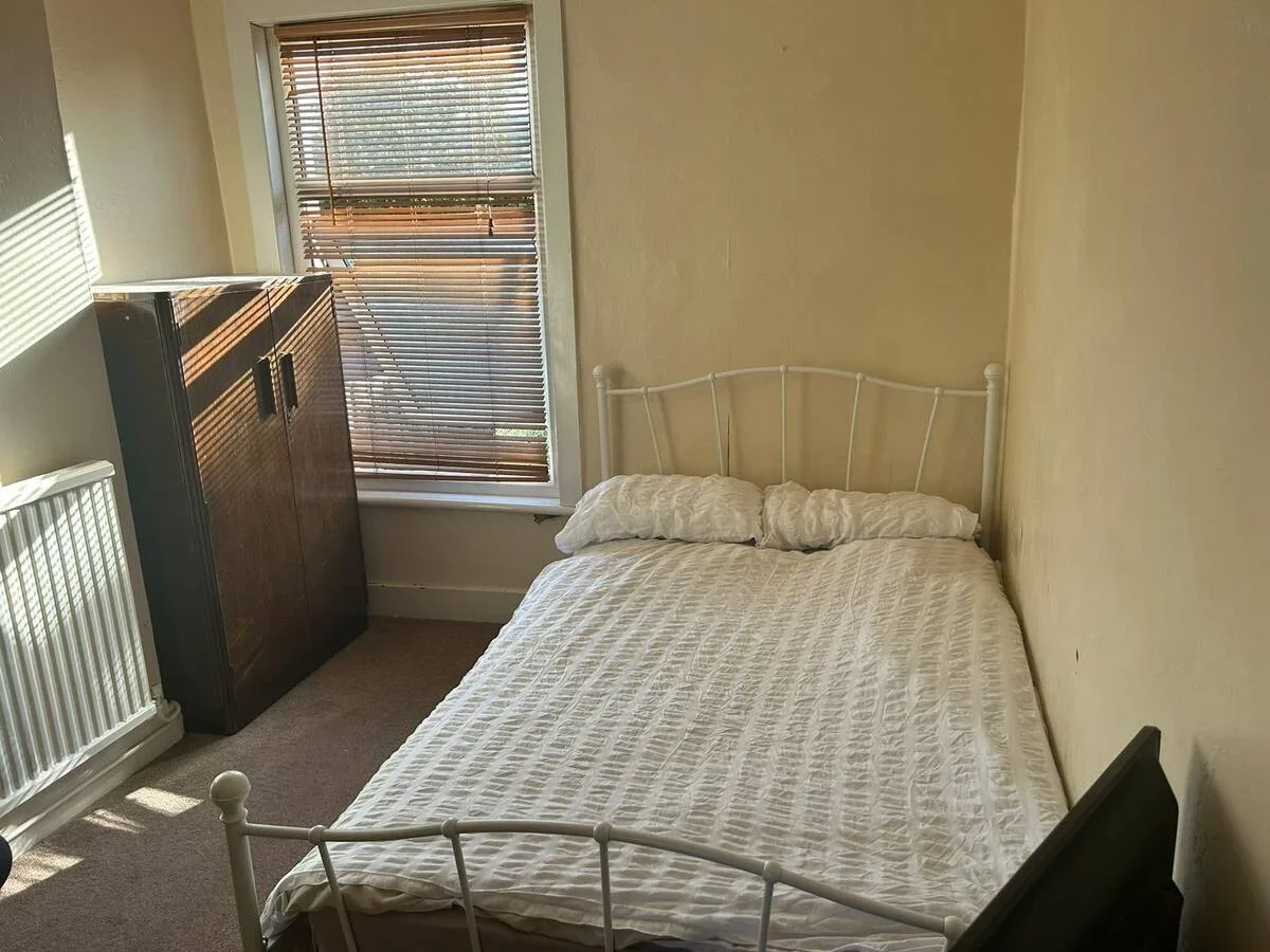 Room Boswell Road in Greater London