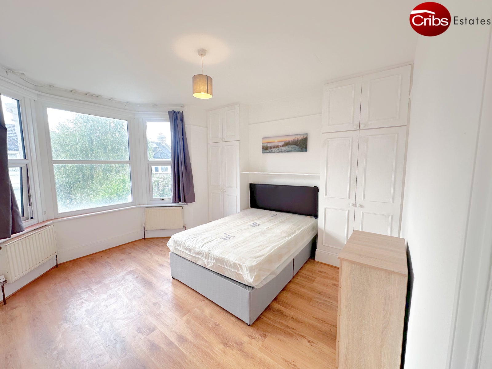 Room Brownhill Road in Greater London